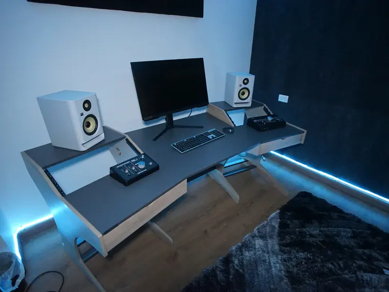 Mesa de control a medida para estudio de grabación