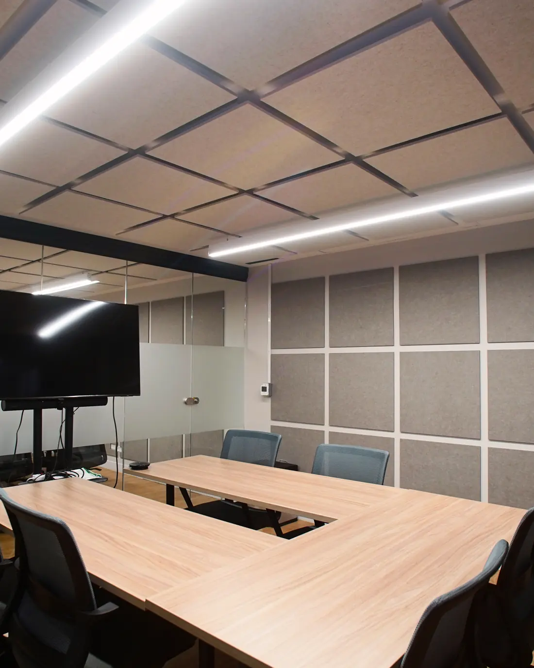 Oficinas corporativas con acondicionamiento acústico